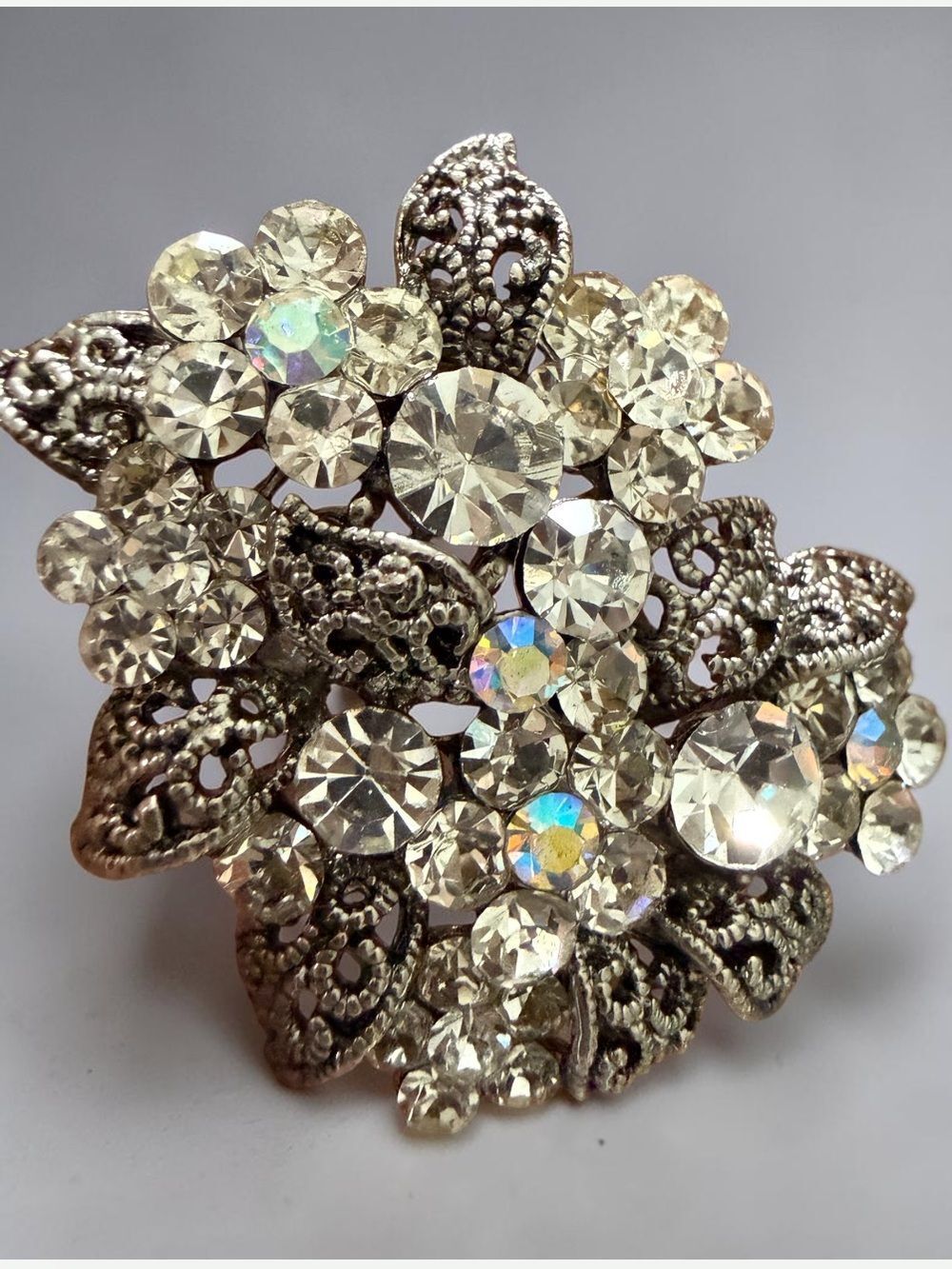 A breathtaking vintage treasure inspired by timeless Victorian elegance.